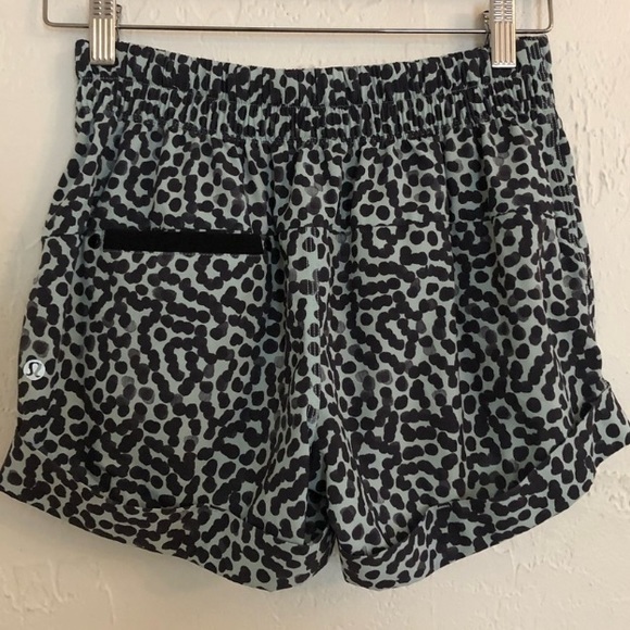 Lululemon Blue & Black Polka Dot Play All Day Shorts - Picture 4 of 9